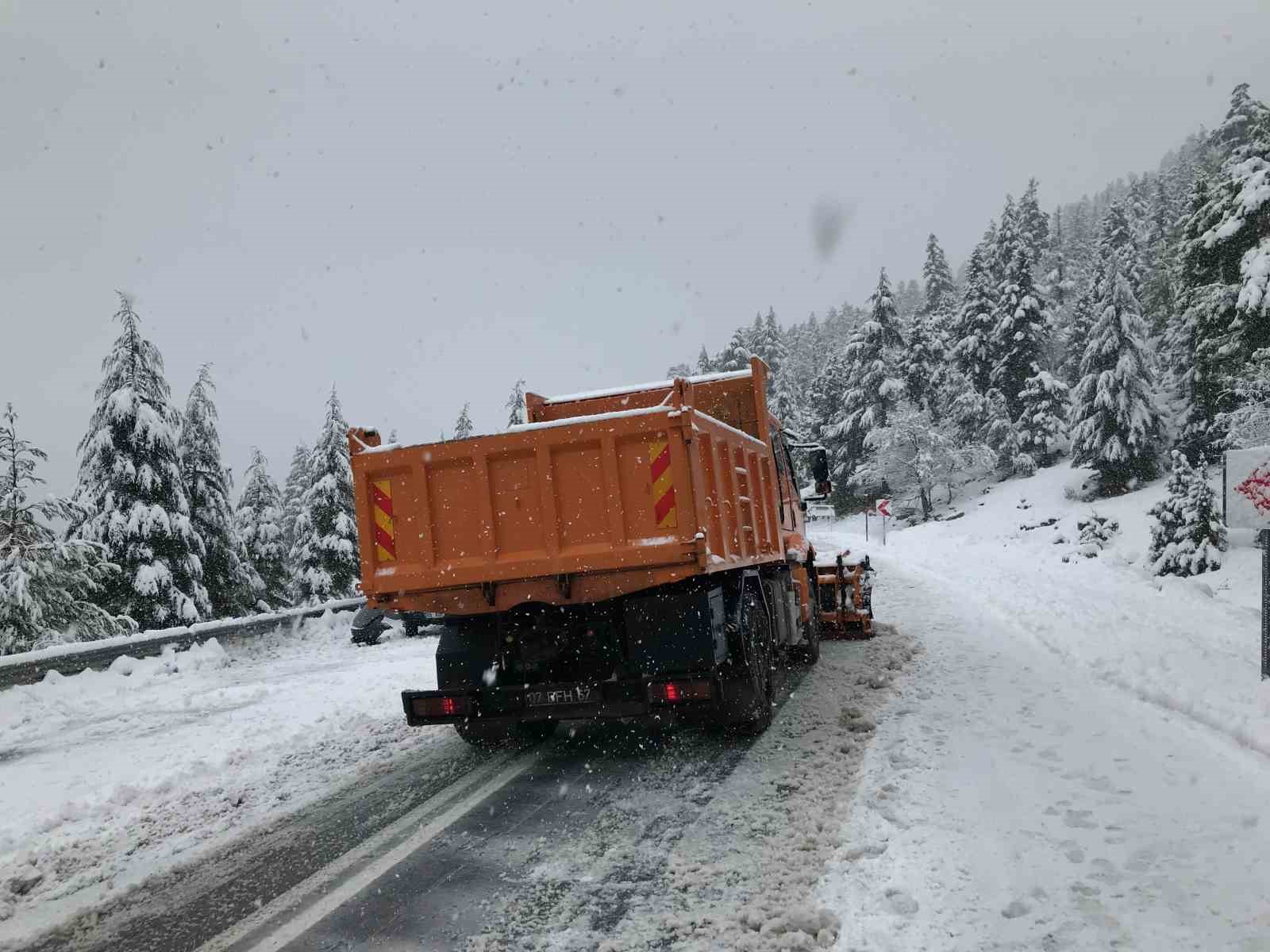 antalyada kar yagisi basladi alacabel beyaza burundu 4 B6SLavjp