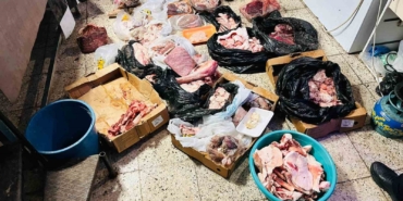 antalyada-kasap-dukkaninda-mide-bulandiran-goruntu-zabitalar-gozlerine-inanamadi-SBaXGEMP.jpg