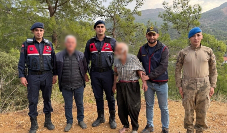 antalyada-kaybolan-yasli-adam-evinden-5-kilometre-uzakta-bulundu-4w9GZnzq.jpg