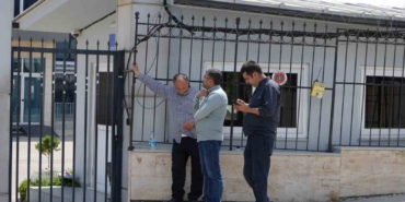antalyada-kazada-hayatini-kaybeden-motosikletli-2-gencin-cenazesi-teslim-alindi-cKNwexzE.jpg