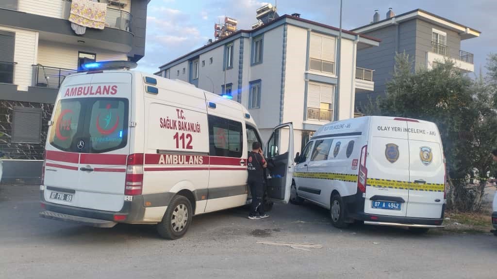 antalyada koca dehseti esi ve 2 cocugunu tabancayla oldurdu 4 SEDZtIWO