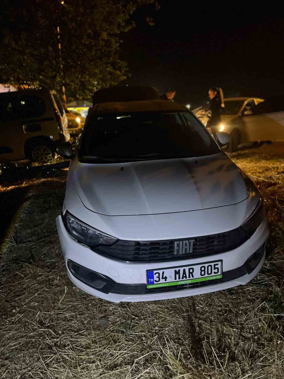 Antalya’da kontrolden çıkan otomobil park halindeki araçları hurdaya çevirdi: 4 yaralı 10 antalyada kontrolden cikan otomobil park halindeki araclari hurdaya cevirdi 4 yarali 6 duYPr71X