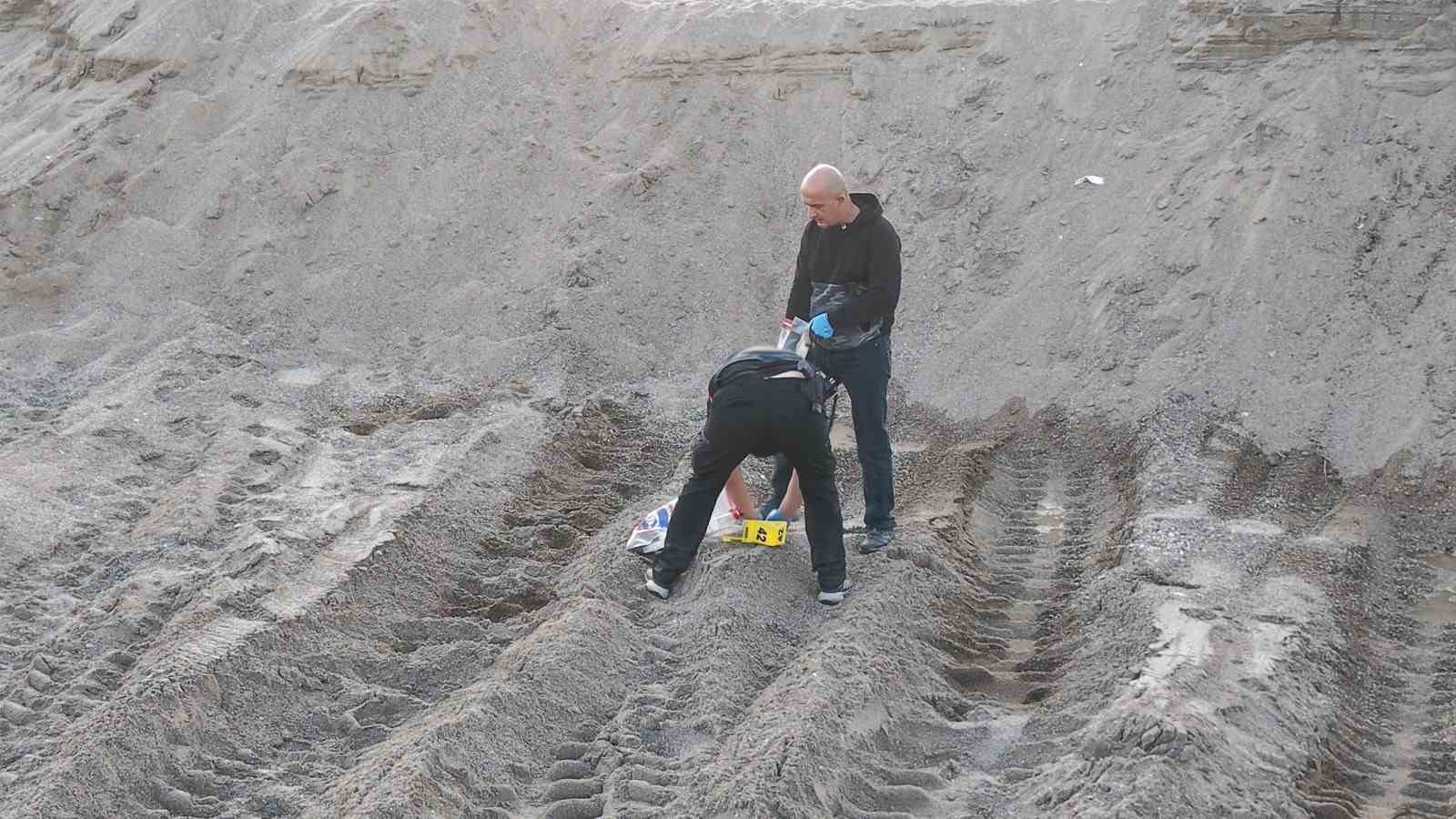 antalyada kum hirsizlari sahilleri talan etti kum ocagina donen sahiller dronla goruntulendi 18