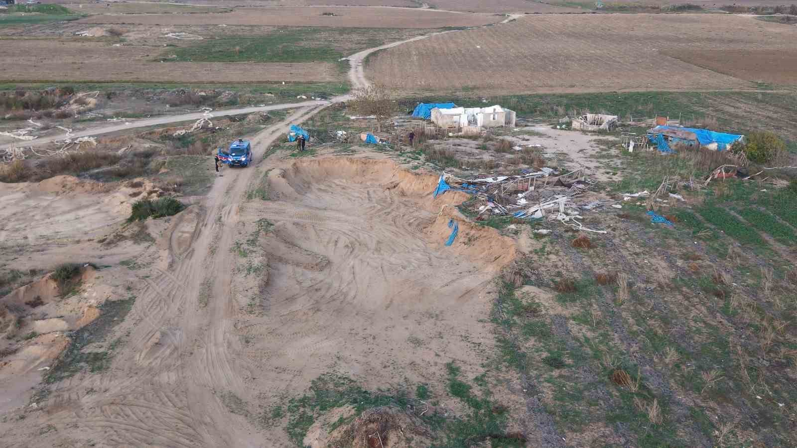 antalyada kum hirsizlari sahilleri talan etti kum ocagina donen sahiller dronla goruntulendi 6