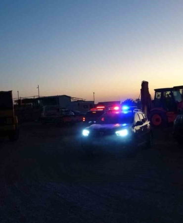 antalyada-kum-hirsizlarina-gece-baskini-1-tutuklama-8-araca-el-konuldu-ET6zrIe4.jpg