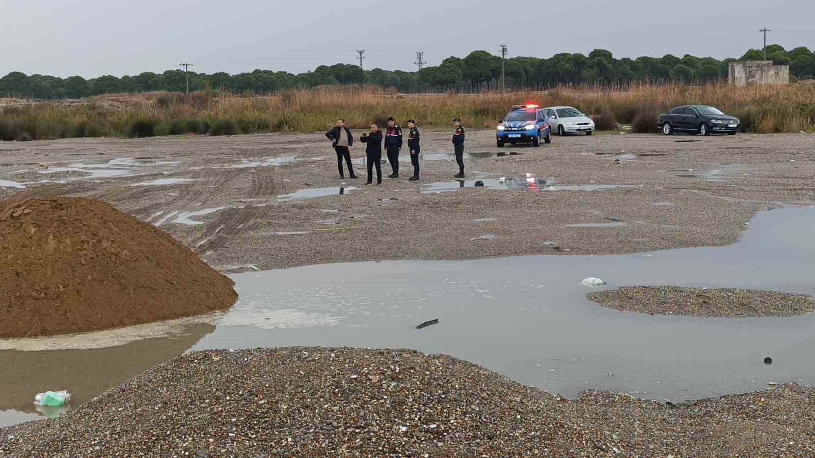 antalyada kumlari calip sahilleri talan etmislerdi kamyonlar dolusu plaj kumu bulundu 14 ZGlvyNvj