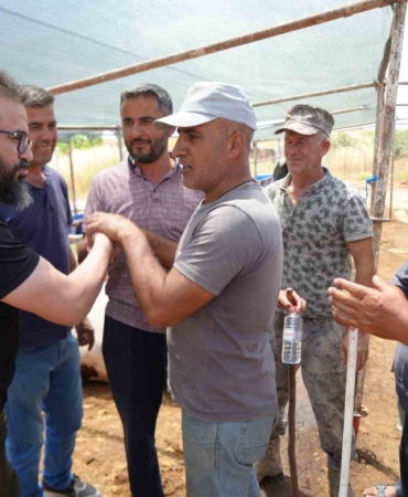 antalyada-kurban-pazarinda-son-kozlar-oynandi-zor-belayla-aldik-cok-pazarligini-yaptik-iAvXCCfB.jpg