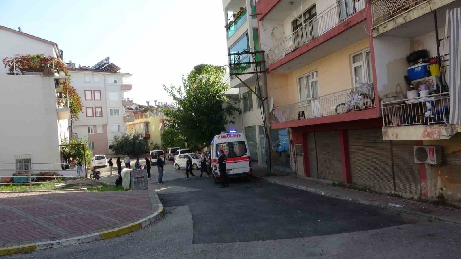 antalyada mahalleyi koku sarinca oldugu ortaya cikti 4 KbaMl8sA