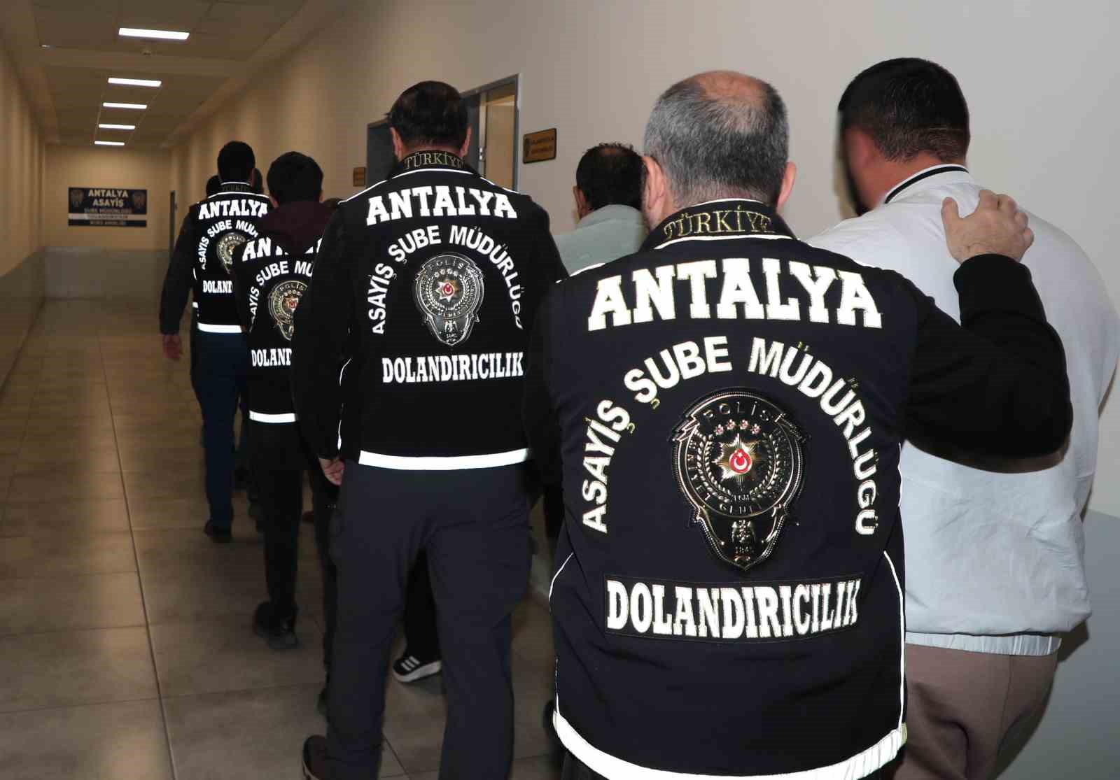 antalyada milyonluk dolandiricilik operasyonu 0 Snc8iQVz