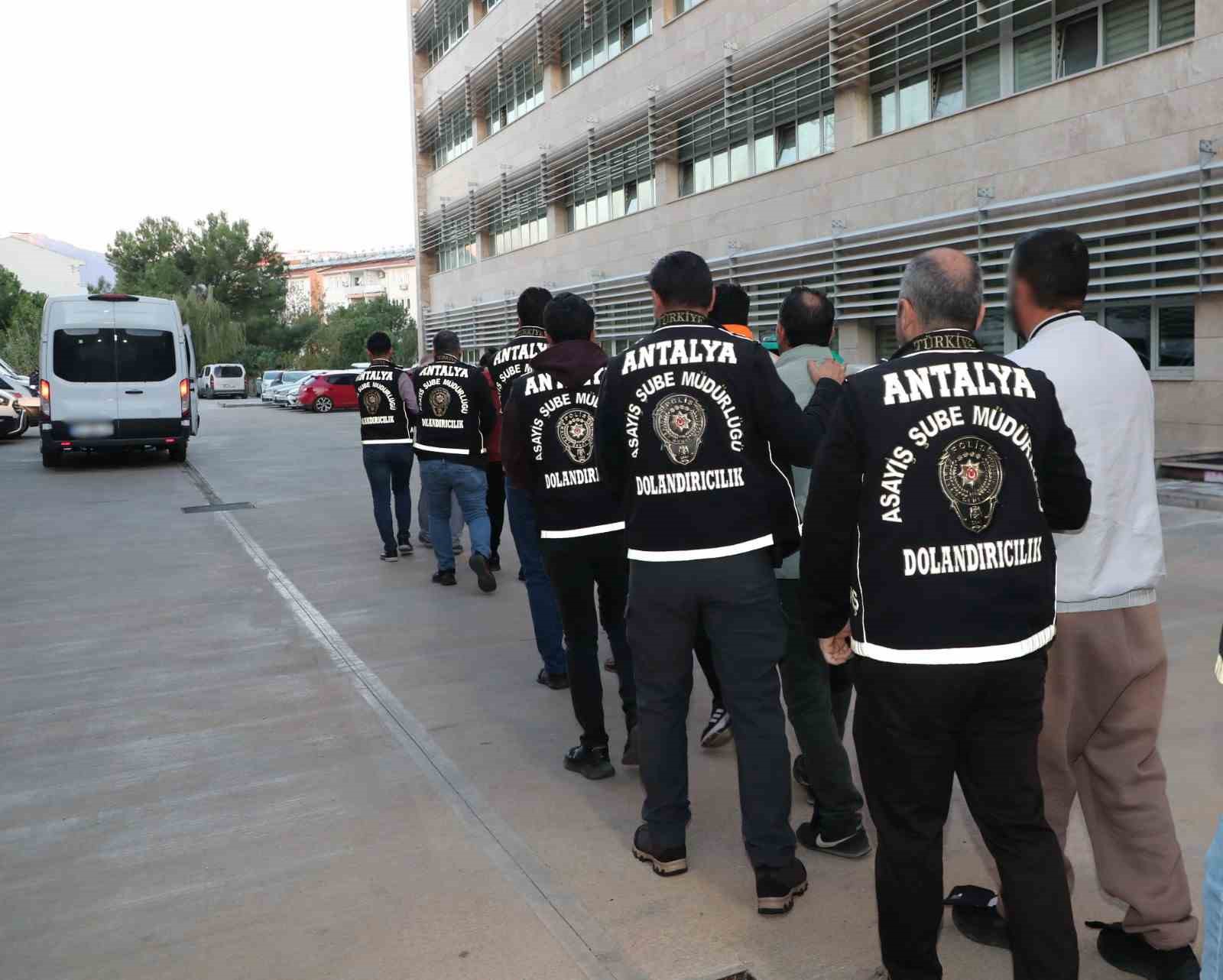 antalyada milyonluk dolandiricilik operasyonu 1 GX7ZFgfO