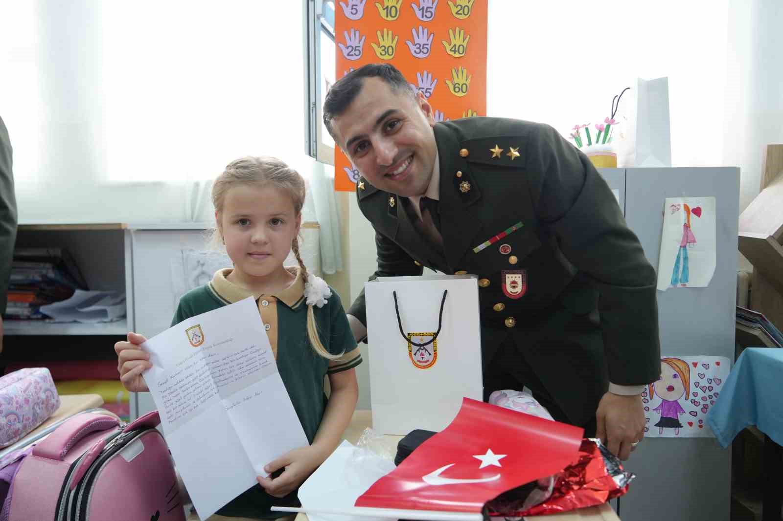 antalyada minikler ilk mektuplarini mehmetcige yazdi iyi ki varsin 2 ksbvyBdz