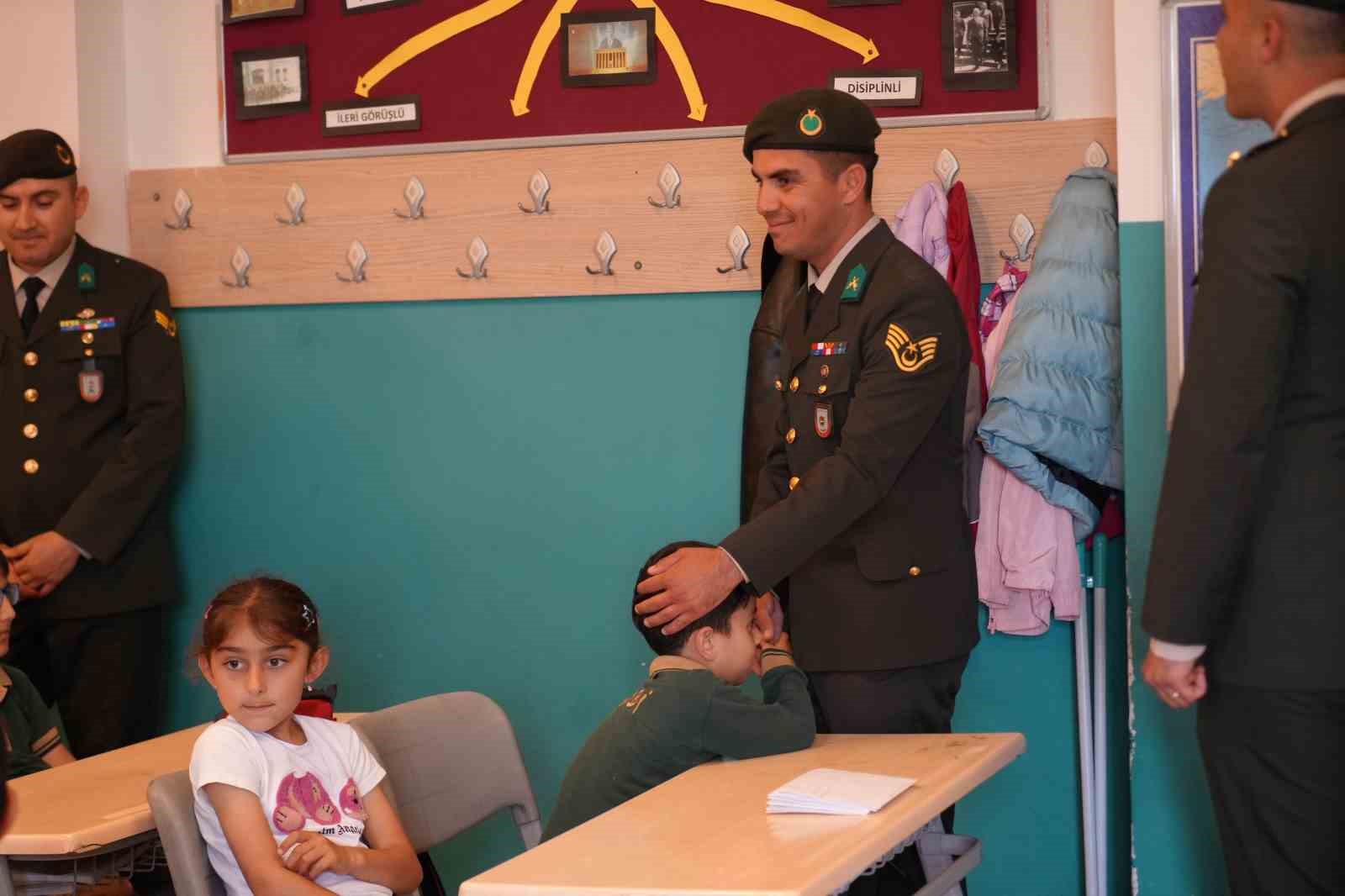 antalyada minikler ilk mektuplarini mehmetcige yazdi iyi ki varsin 4