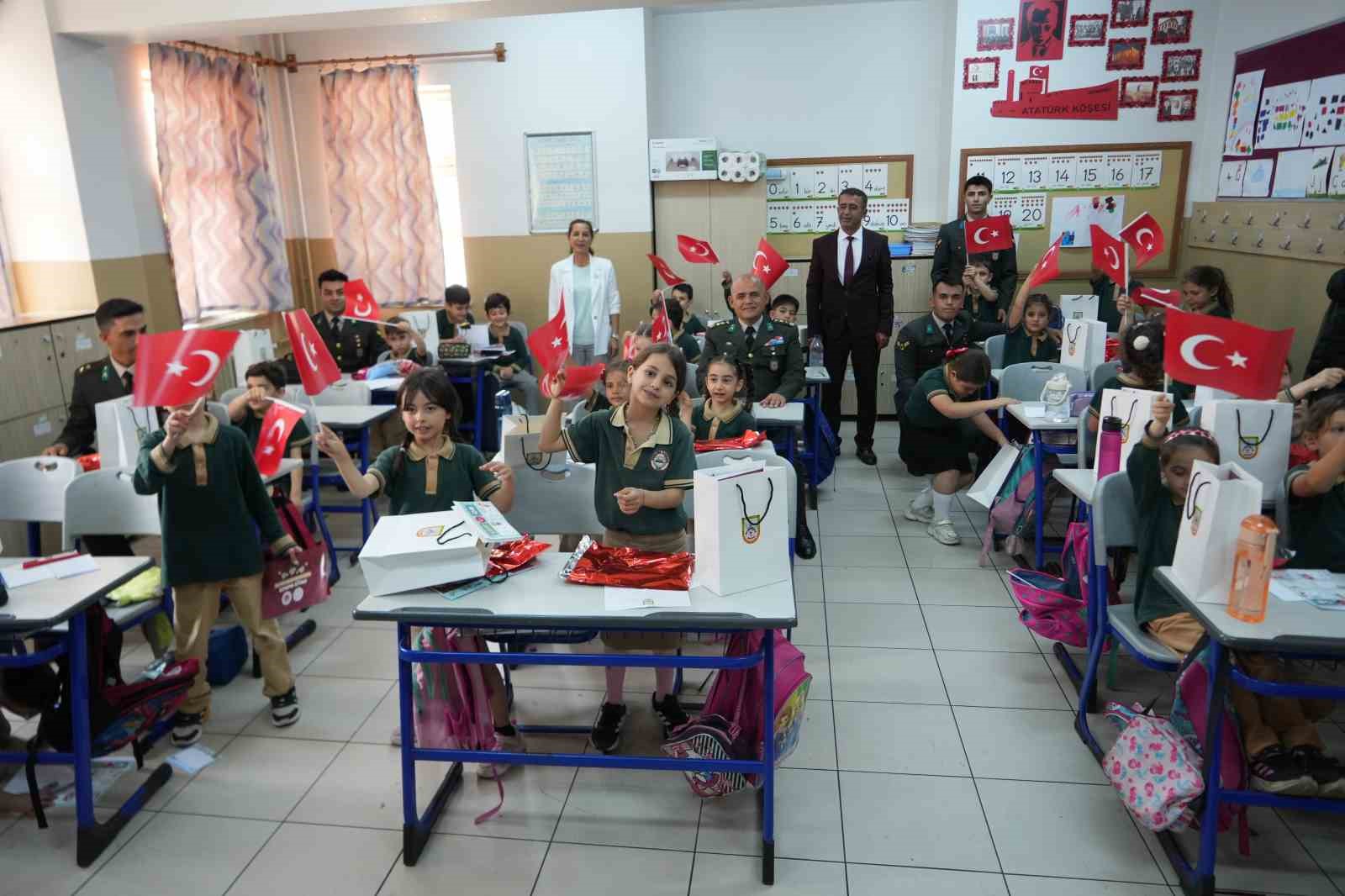 antalyada minikler ilk mektuplarini mehmetcige yazdi iyi ki varsin 8 w881b4jP