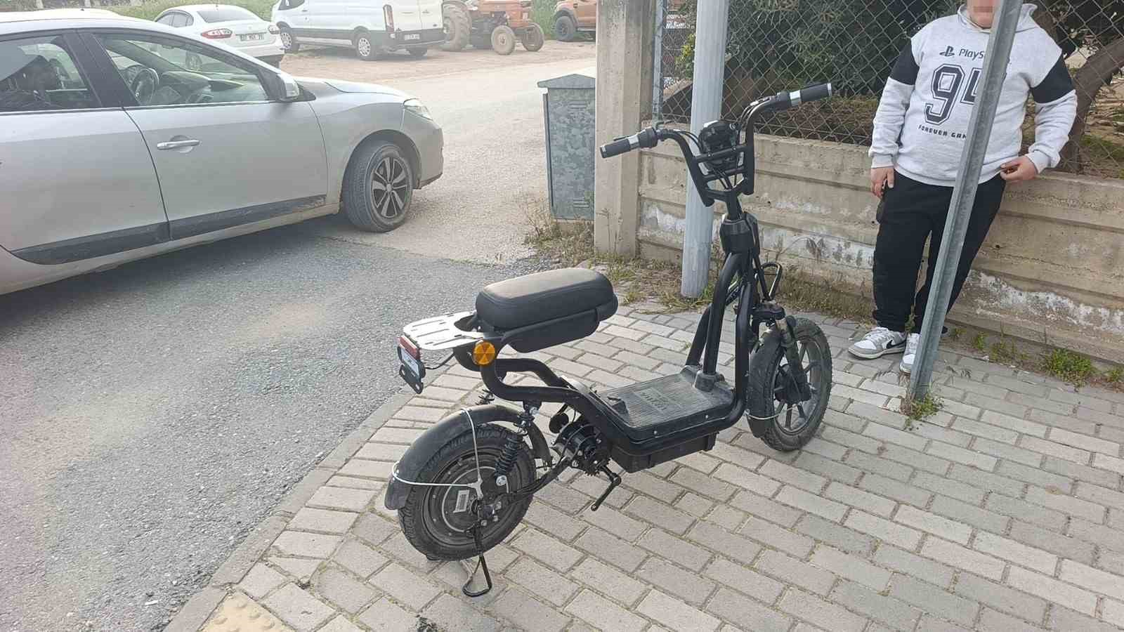 Antalya’da motosiklet ile elektrikli bisiklet çarpıştı: 3’ü çocuk 4 yaralı 8 antalyada motosiklet ile elektrikli bisiklet carpisti 3u cocuk 4 yarali 4 kYGsqOWE