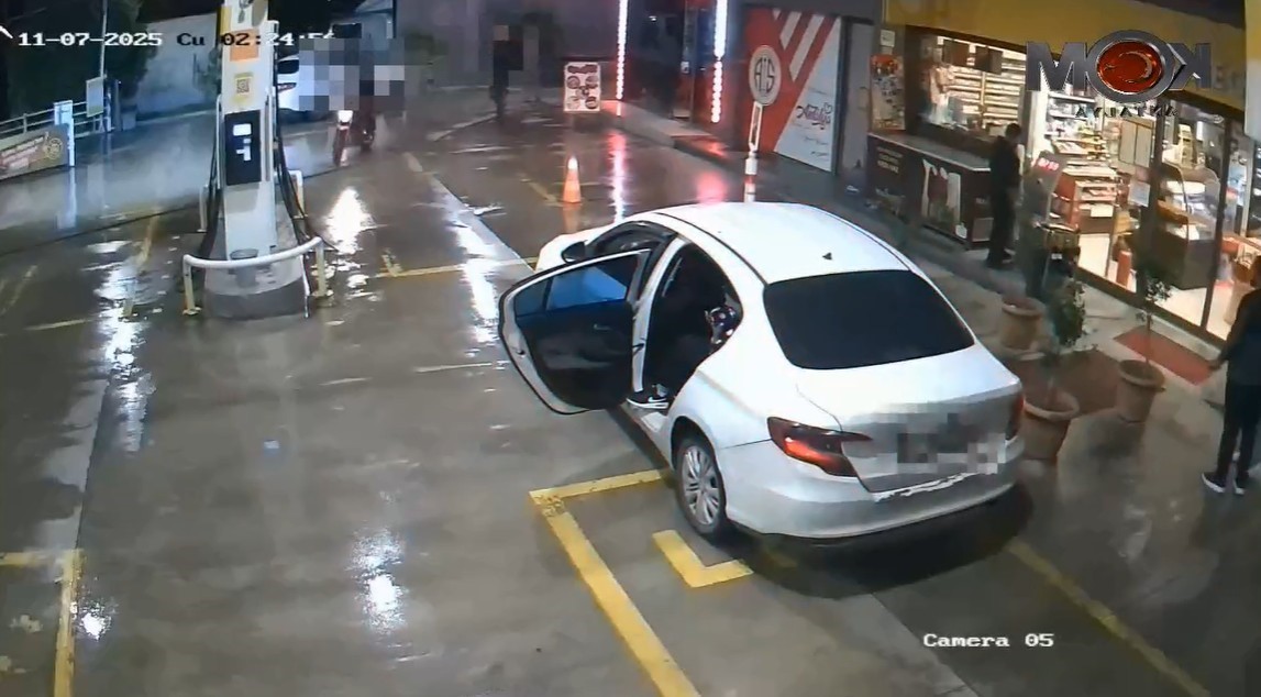 antalyada motosikletle gelip is yerine kursun yagdirdilar o anlar kamerada 2 Ebijy6vd