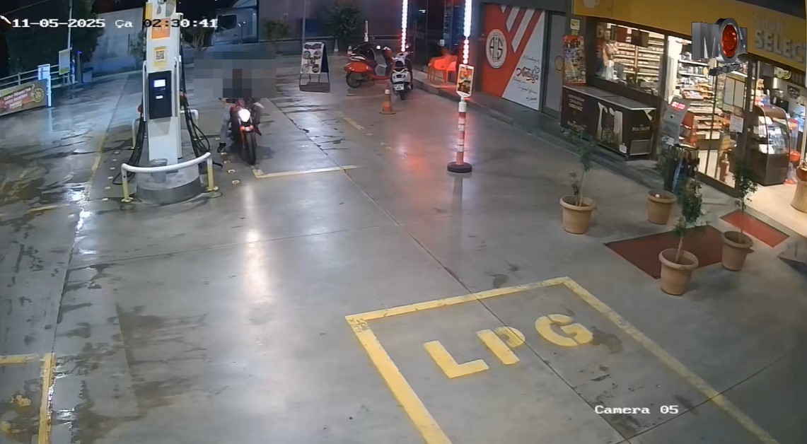 antalyada motosikletle gelip is yerine kursun yagdirdilar o anlar kamerada 3 NSecl36z