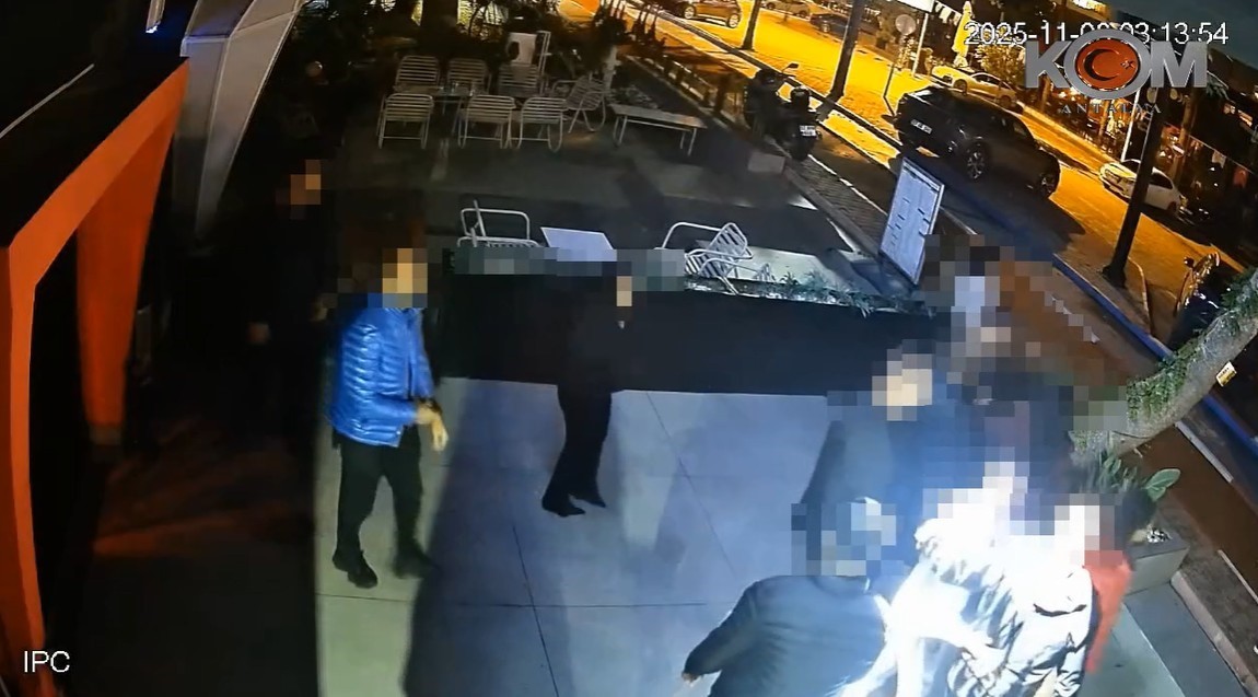 antalyada motosikletle gelip is yerine kursun yagdirdilar o anlar kamerada 4 UZXwRvgH