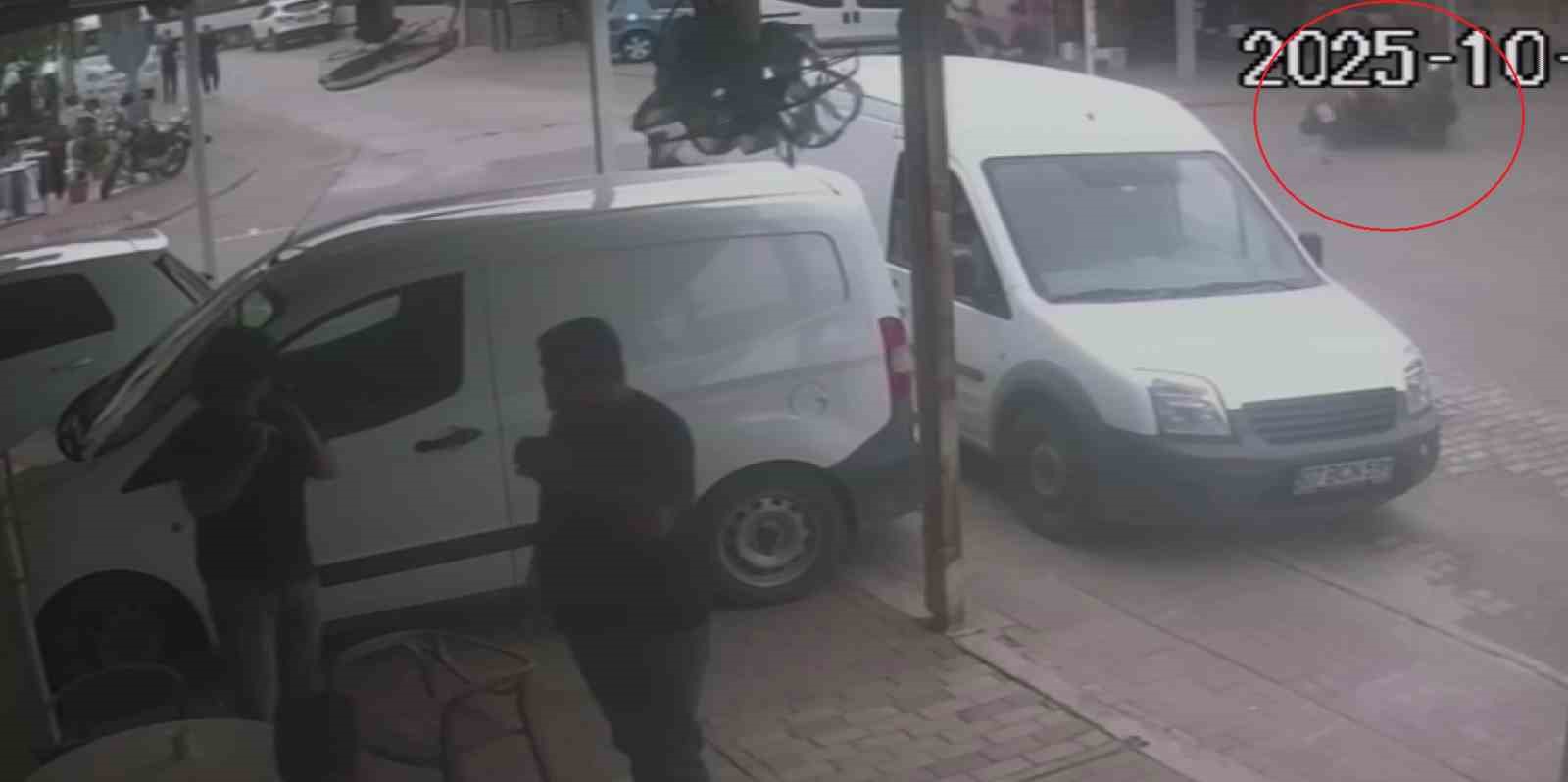 antalyada motosikletler carpisti 3 yarali 1 9R9qQLAs