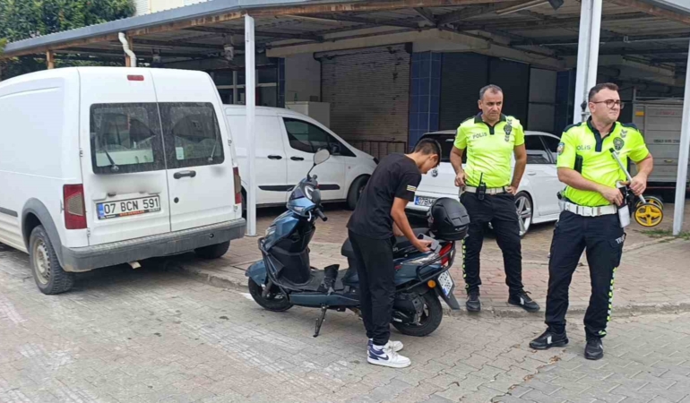 antalyada-motosikletler-carpisti-3-yarali-hn6nAaak.jpg