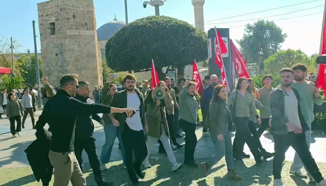 antalyada muhalif goruslu gruplar arasinda tartisma 5