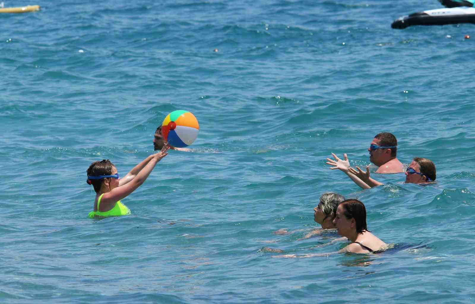 Antalya’da nem yüzde 86’lara ulaştı, kentin üzeri nem bulutları ile kaplandı 13 antalyada nem yuzde 86lara ulasti kentin uzeri nem bulutlari ile kaplandi 9 ye4gNbyU