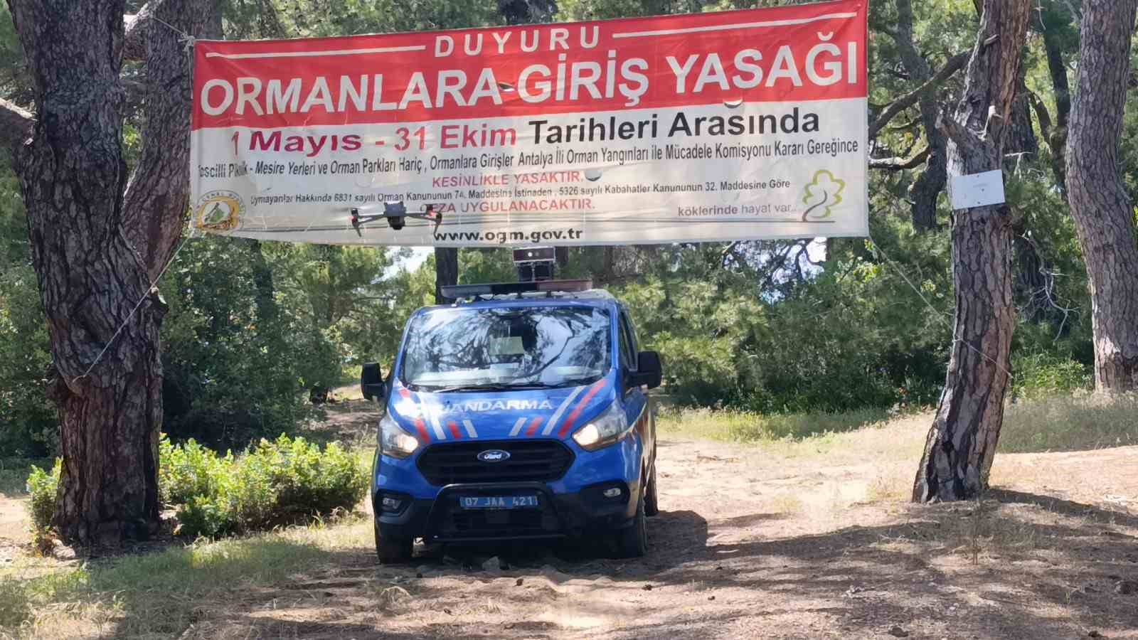 antalyada ormanlara girisler yasaklandi jandarma vatandaslari tek tek uyardi 2 RXeuInEr