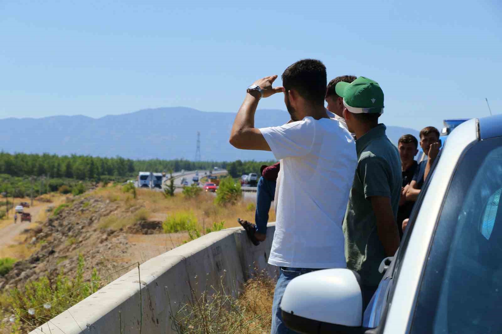antalyada ormanlik alandaki yangin kontrol altina alindi 8 8VZ4MWI3