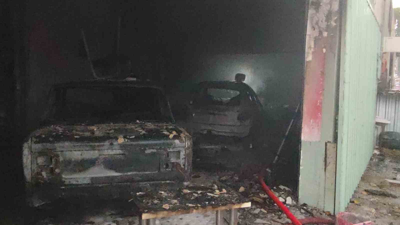 antalyada oto boyama atolyesindeki yanginda iki is yeri zarar gordu 5 Srt7Nnc8