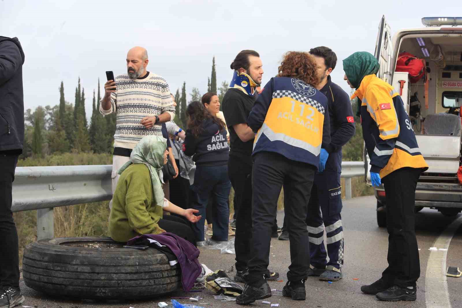 antalyada otobus kazasi 8 olu 26 yarali 13