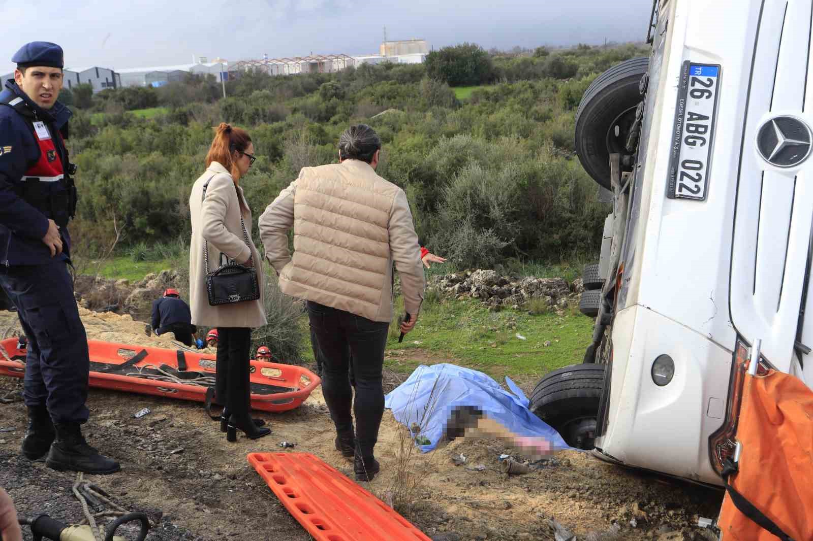 antalyada otobus kazasi 8 olu 26 yarali 19 sMGYc6HF