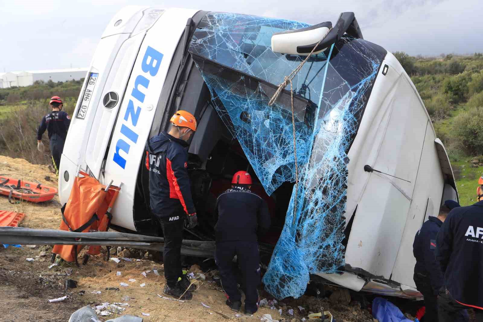 antalyada otobus kazasi 8 olu 26 yarali 20