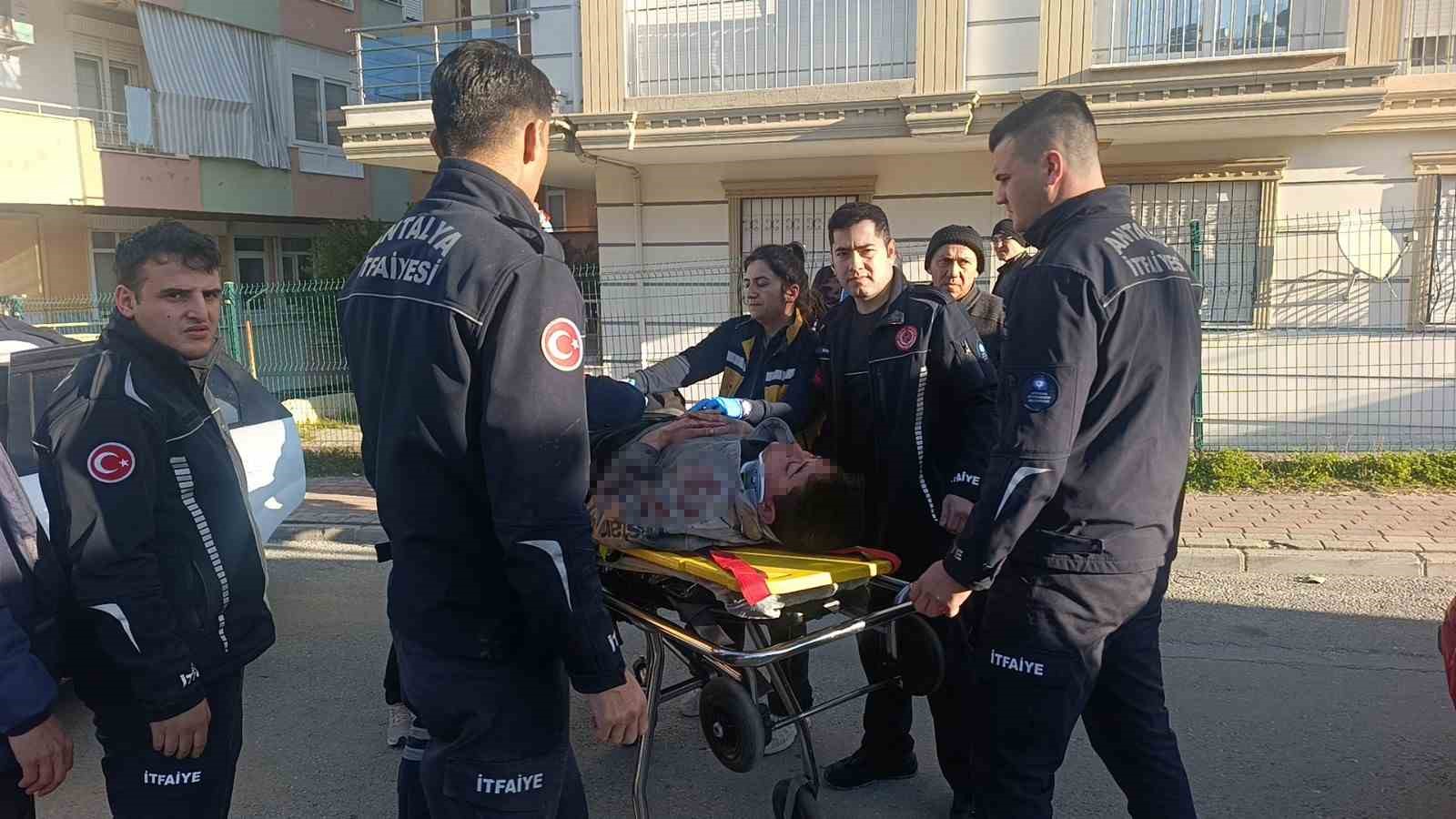 antalyada otomobil elektrik diregine carpti 3 yarali 0 7uf8IZWa