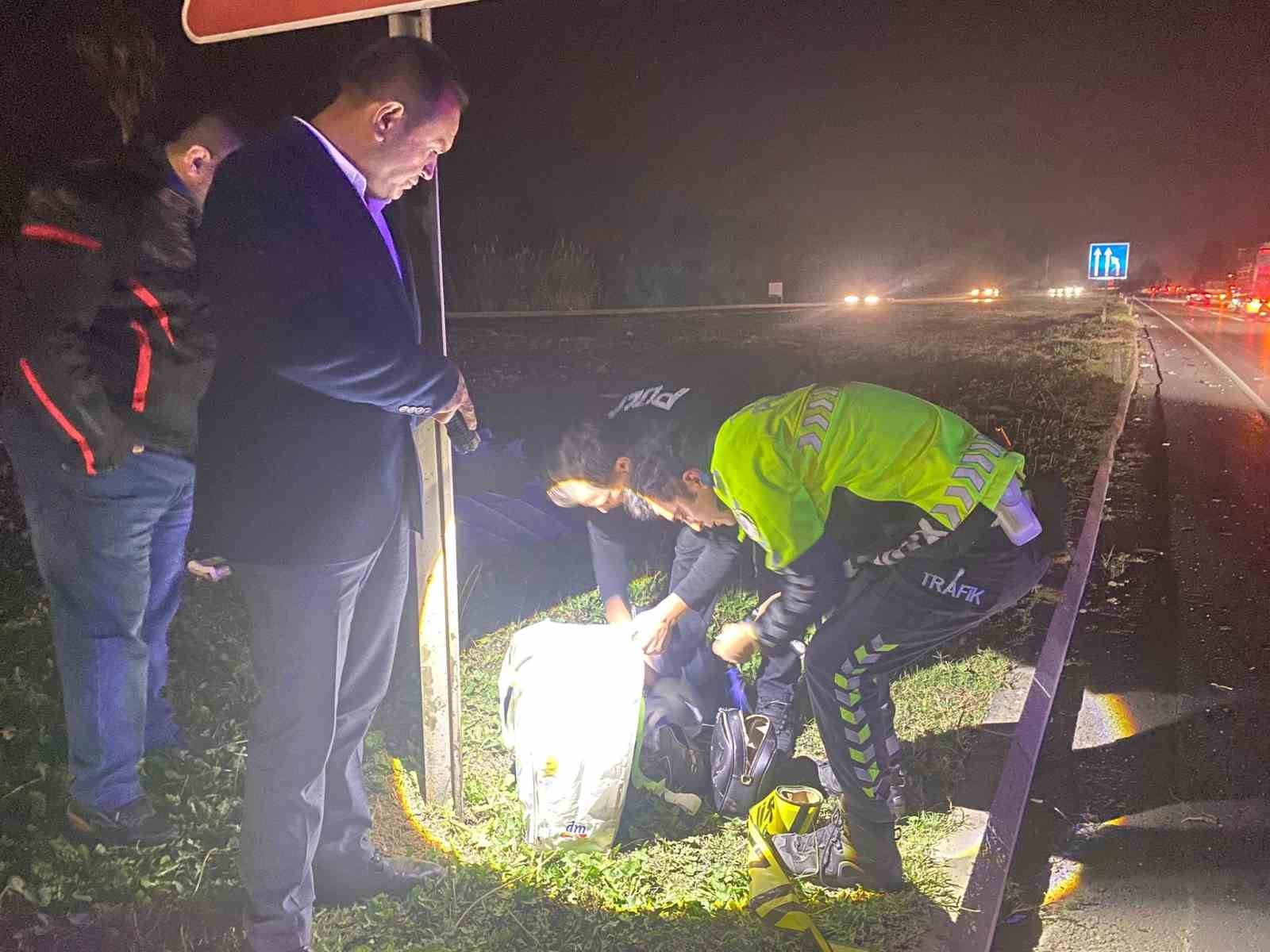 antalyada otomobil iki ogrenciye carpti 1 olu 1 yarali 6 4vrSgLwI