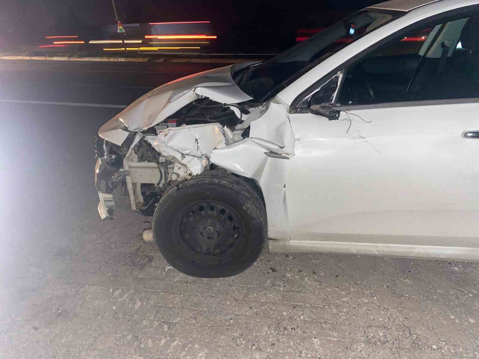 antalyada otomobil iki ogrenciye carpti 1 olu 1 yarali 8 2Q74J46O