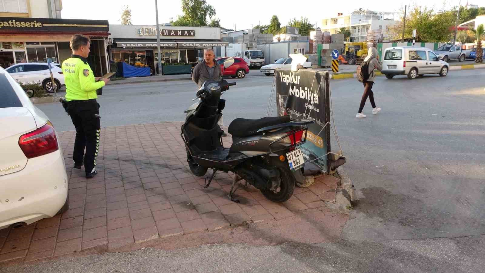 Antalya’da otomobille çarpışan motosikletin sürücüsü yola savrularak yaralandı 7 antalyada otomobille carpisan motosikletin surucusu yola savrularak yaralandi 3 PA9TVMGl