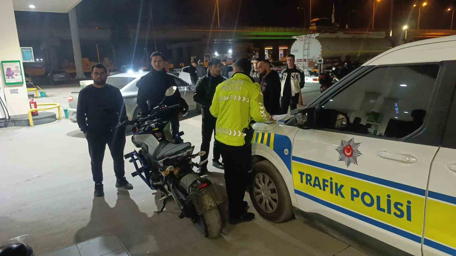 antalyada plakasiz ve abarti egzozlu motosiklete 62 bin tl ceza kesildi 1 OhW4aIlS