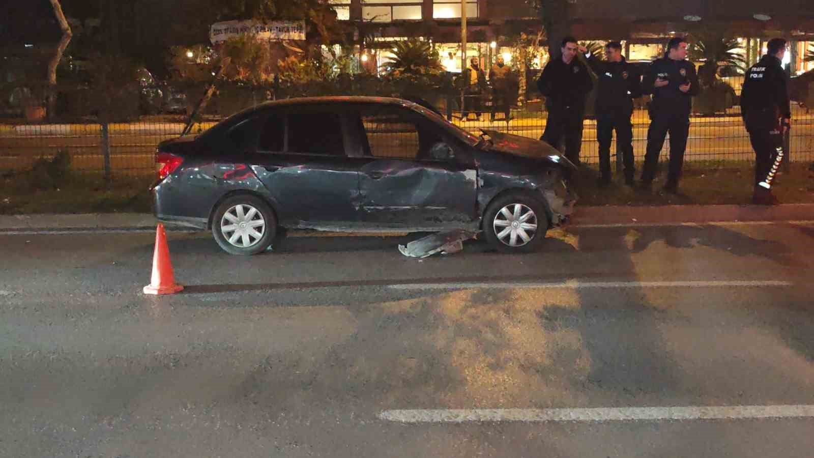 antalyada polisten kacan surucu kaza yapti 3 DbOtaiqi