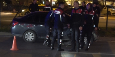 antalyada-polisten-kacan-surucu-kaza-yapti-9zUaxBgF.jpg