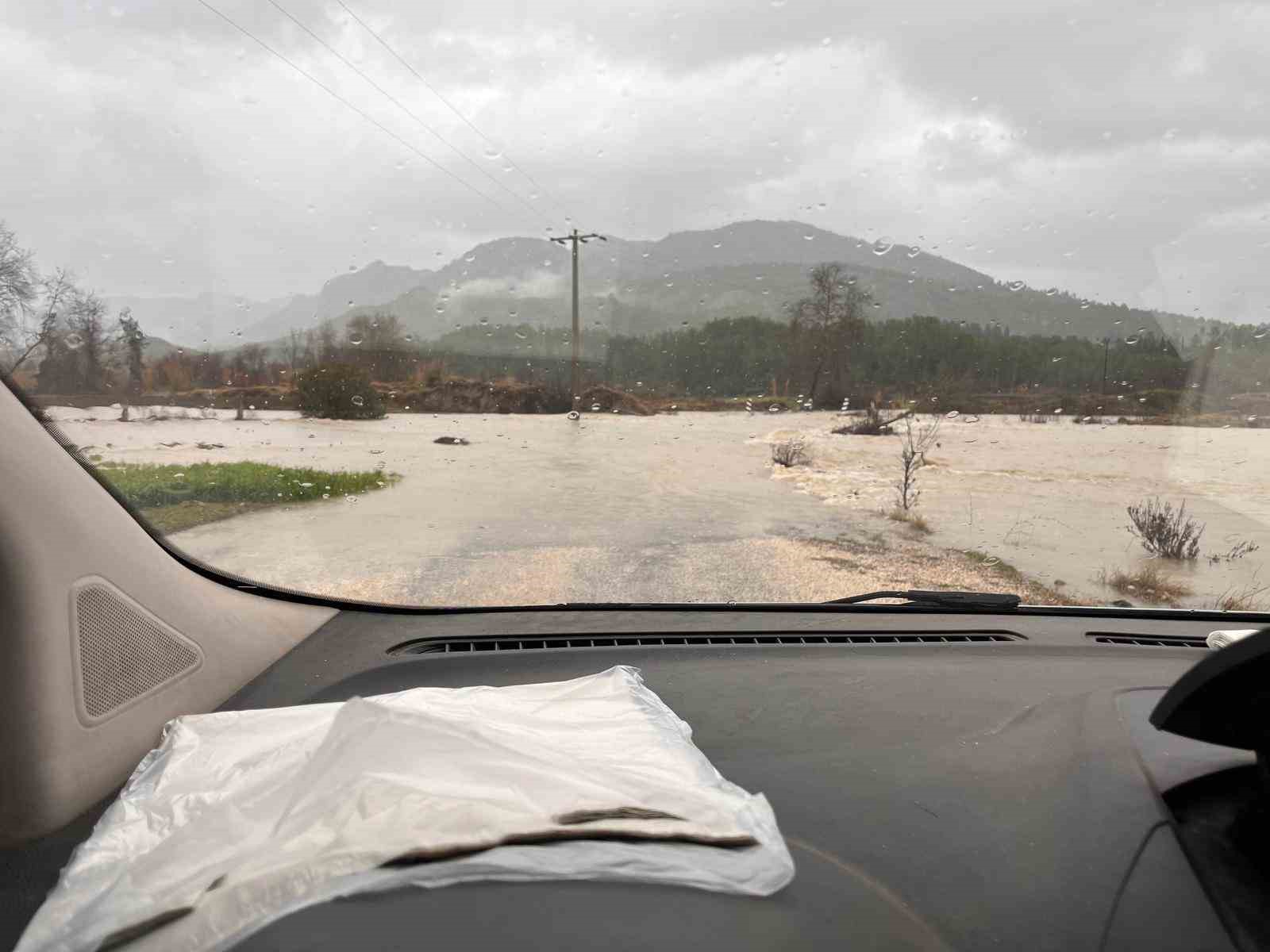 antalyada saganak taskina yol acti 2 LitK2yeF