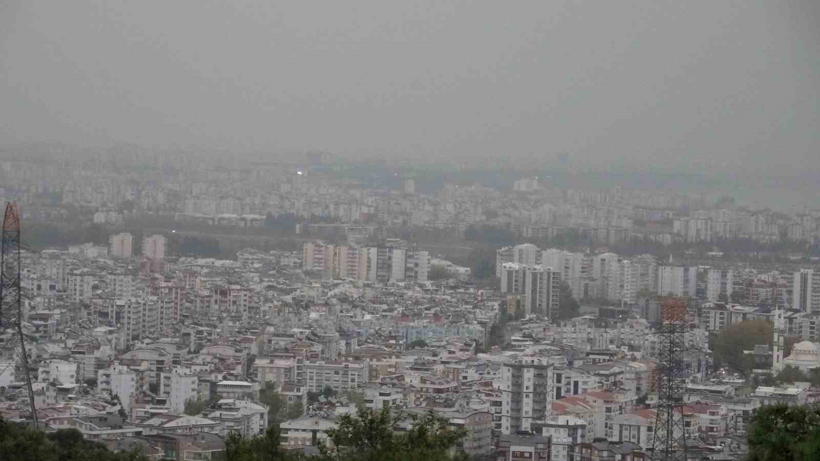 antalyada siddetli yagis etkili oldu simsekler gorsel solen olusturdu 3 EBXVDCTz