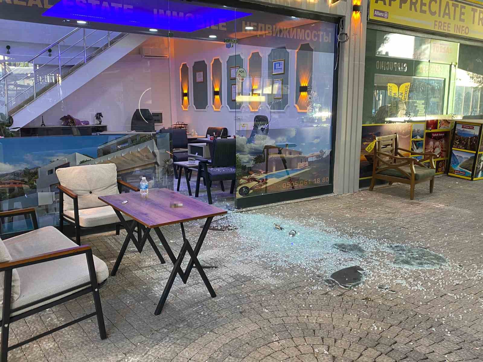 Antalya’da silahlı kavga: 2 ölü, 1 yaralı 6 antalyada silahli kavga 2 olu 1 yarali 2 FWyXkPjM