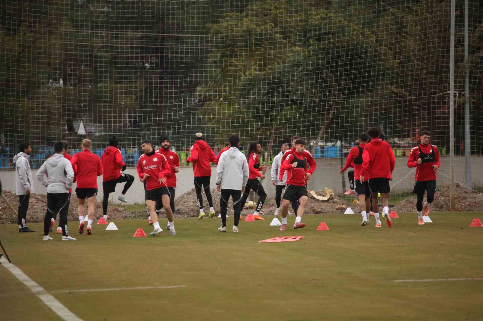 antalyada spor turizminin 2026 hedefi bin 500 kamp 1 dSVqIuR9