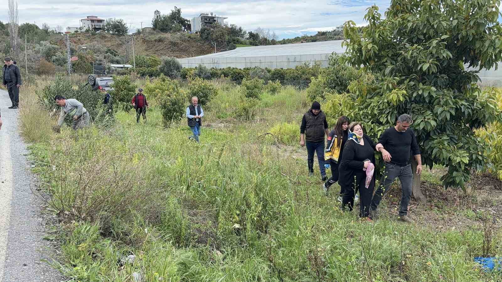 Antalya’da takla atan hafif ticari aracın sürücüsü yaralandı 4 antalyada takla atan hafif ticari aracin surucusu yaralandi 0 7IQIkV5w