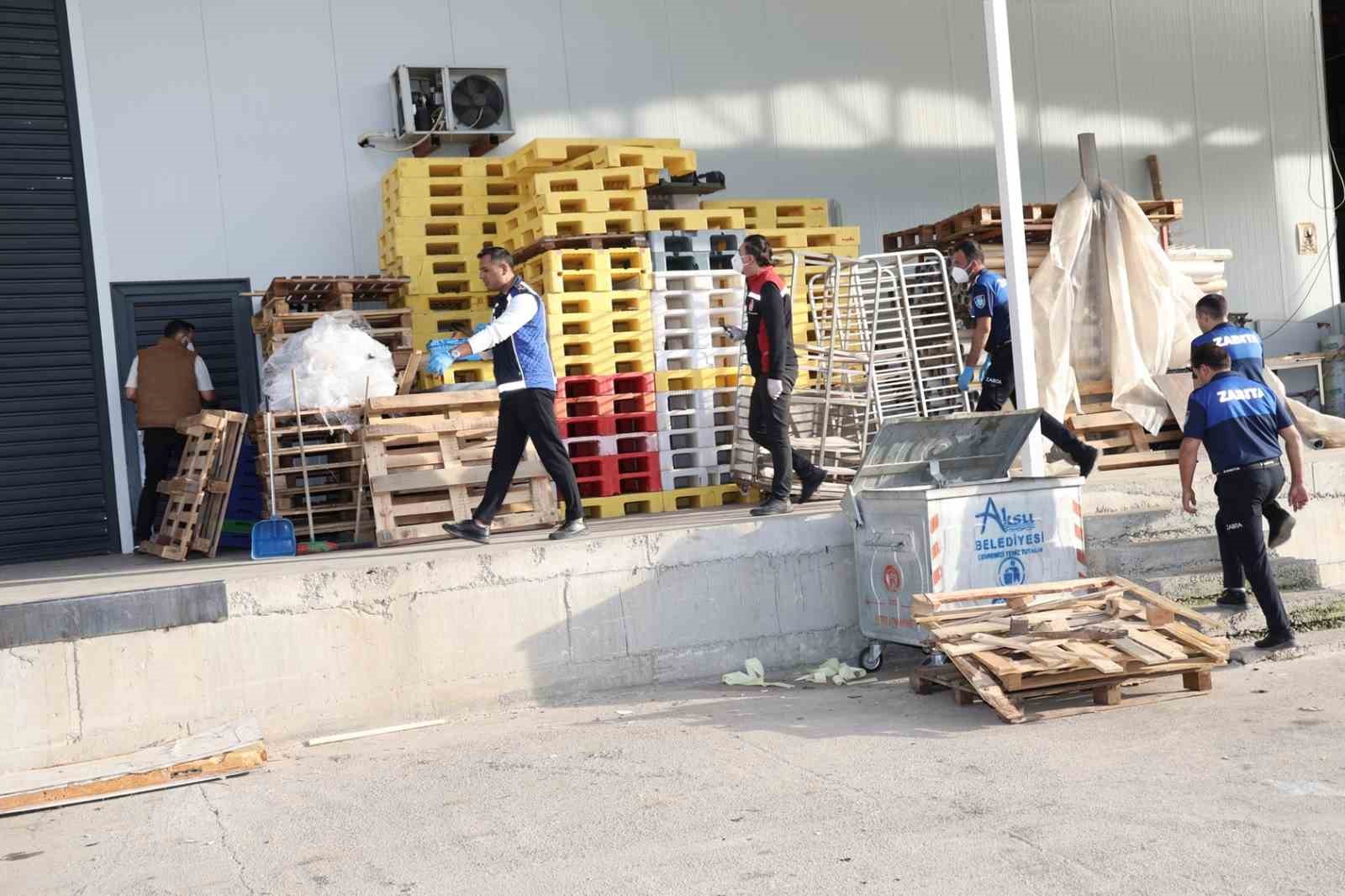 antalyada tarihi gecmis 25 ton tavuk ele gecirildi 2 isletme muhurlendi 4 G86DiPPn
