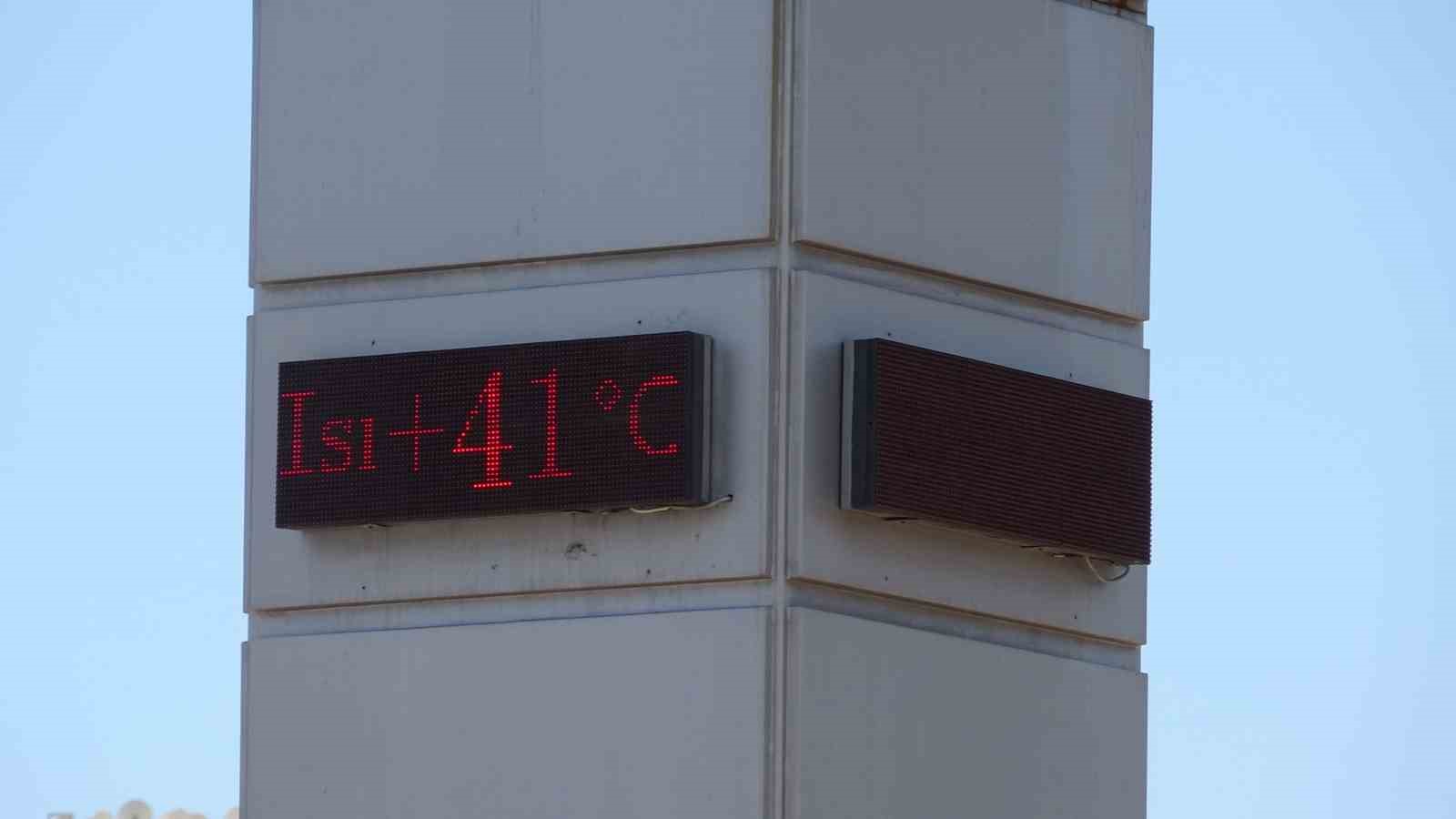 antalyada termometreler 41 dereceyi gosterdi hissedilen sicaklik bunaltti 0