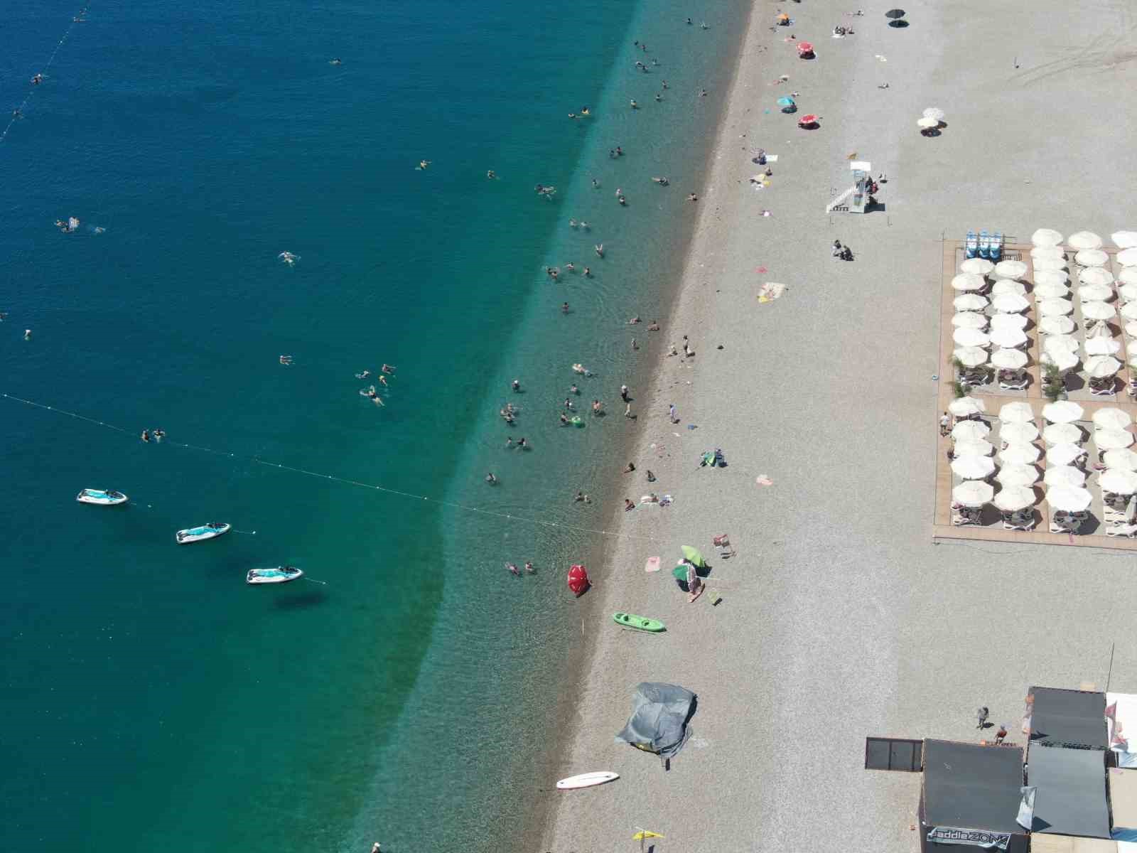 Antalya’da termometreler 44 dereceyi gördü 6 antalyada termometreler 44 dereceyi gordu 2 iLY8vbwj