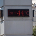 antalyada-termometreler-44-dereceyi-gordu-9BFvkJSV.jpg
