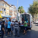 antalyada-u-donusu-yapan-aracla-carpisan-motosikletteki-2-kisi-yaralandi-kuELRU6p.jpg
