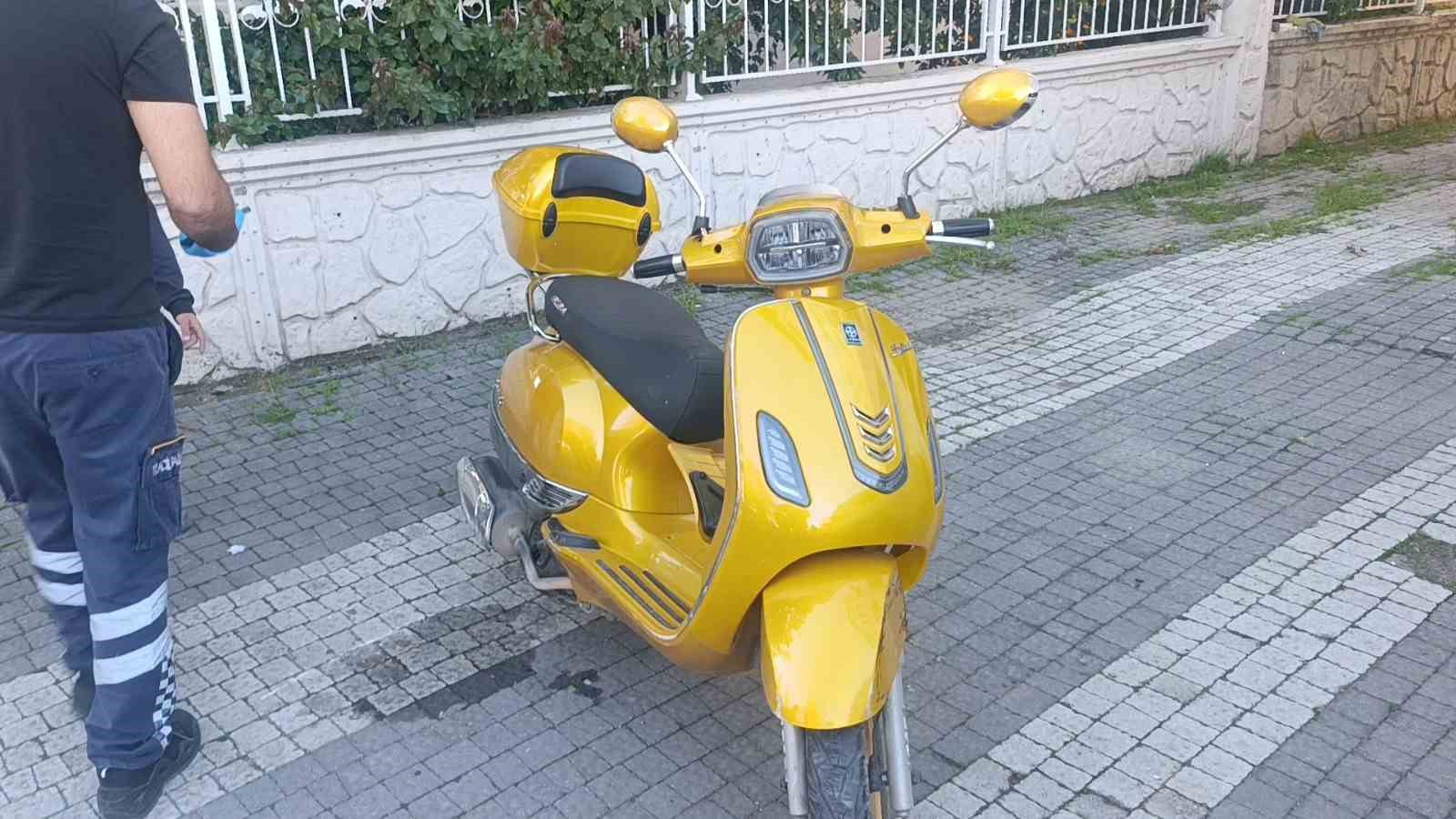 antalyada u donusu yapan otomobille motosiklet carpisti 1 yarali 1 pDzneFIv