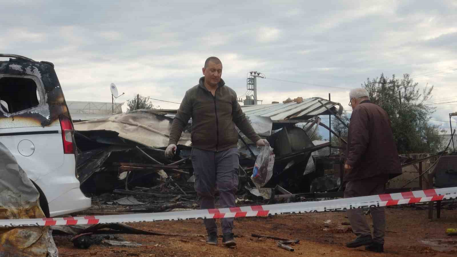 antalyada yangin faciasi sera iscisi anne ve 5 cocugu hayatini kaybetti 5 I1L5XsCj